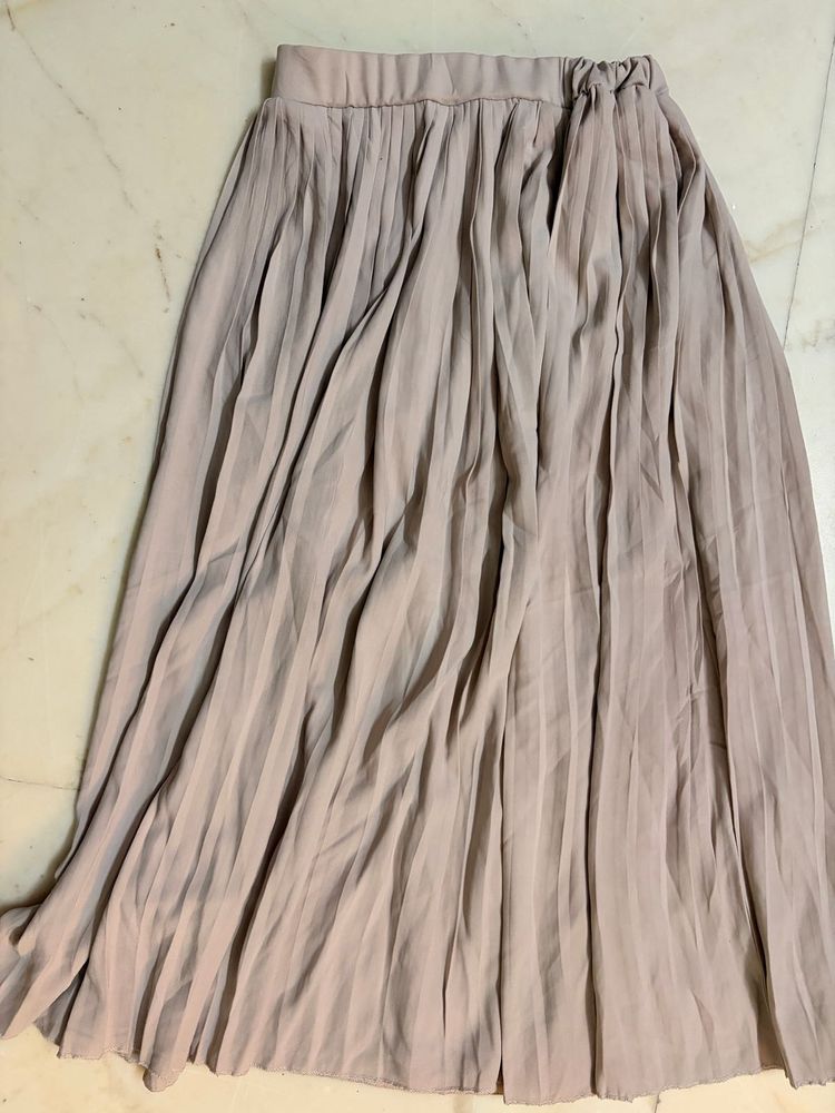 Elegant Pleated Maxi Skirt
