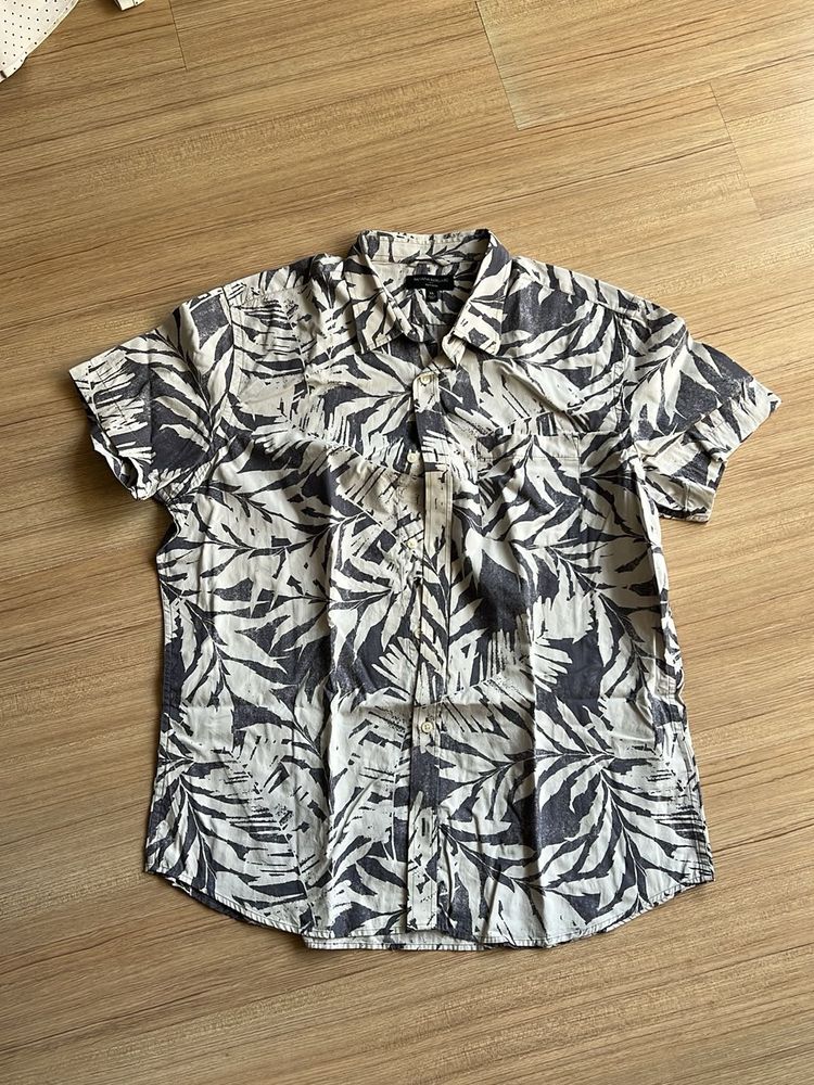 Men's Tropical Leaf Print Short Sleeve Shirt