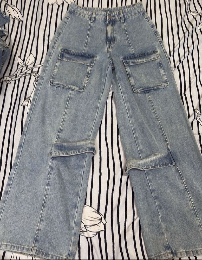 Light Wash Wide Leg Cargo Jeans