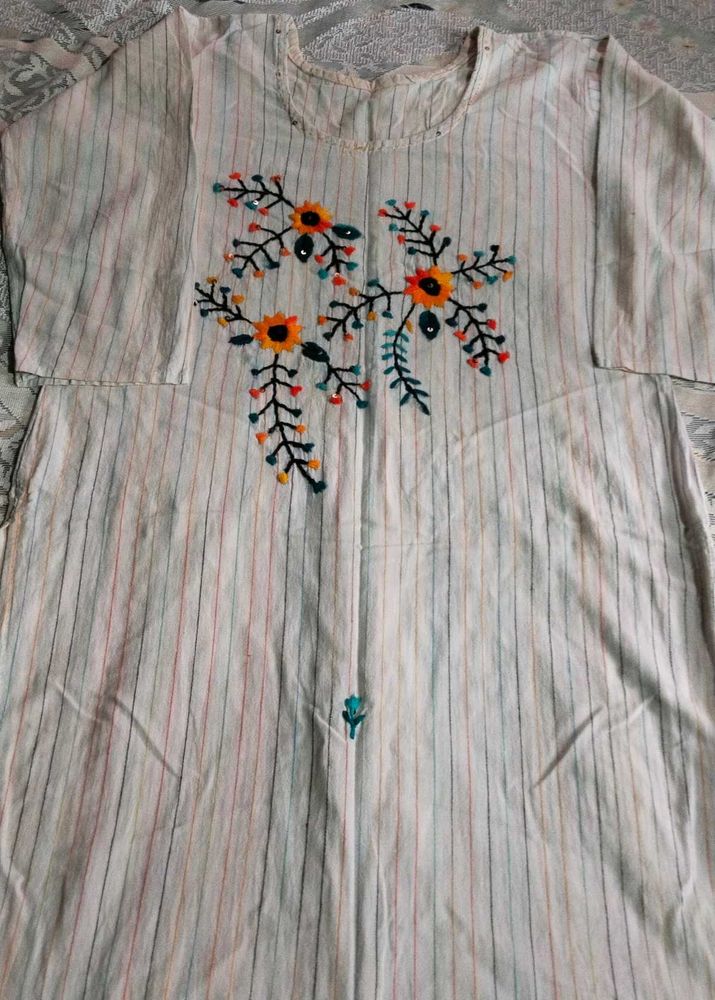 Striped Kurta with Floral Embroidery