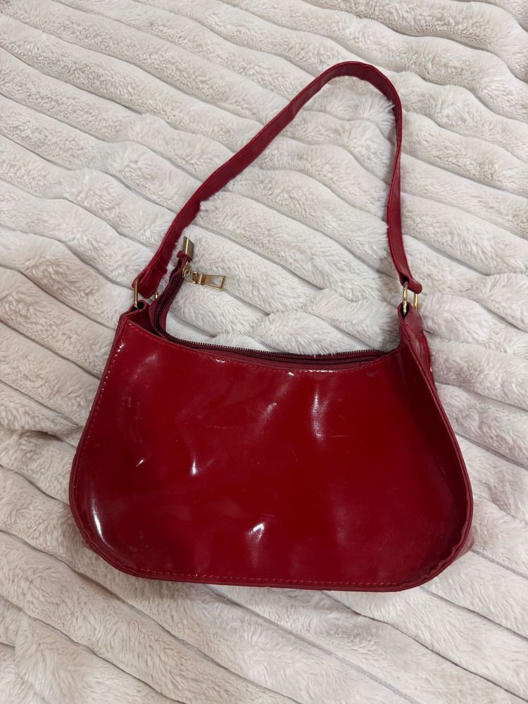 SAVANA Red Patent Shoulder Bag