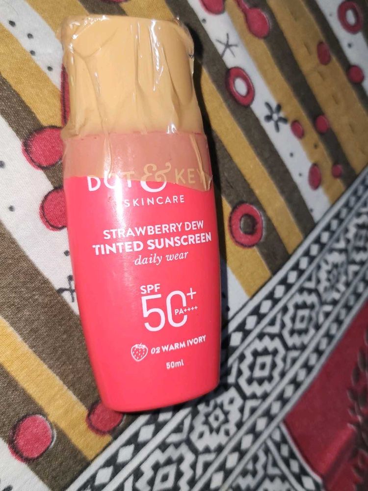 Dot &amp; Key Strawberry Dew Tinted Sunscreen