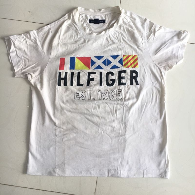 Tommy Hilfiger graphic T-shirt with side embroider