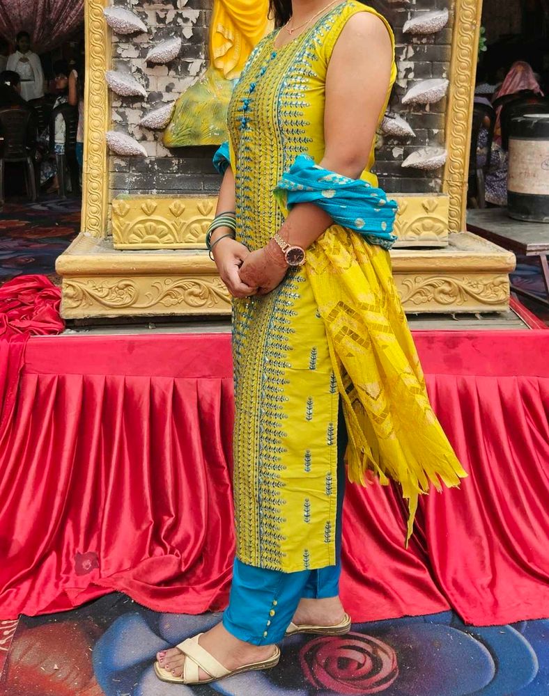 Festive Kurti Pant Dupatta Set