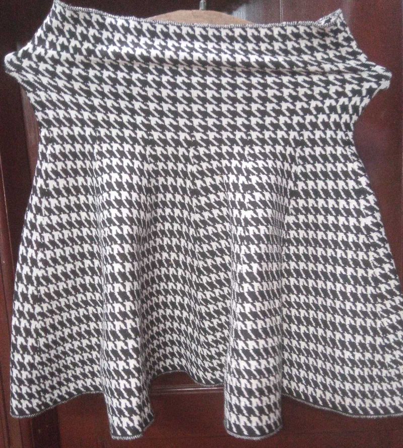 Houndstooth Skater Skirt