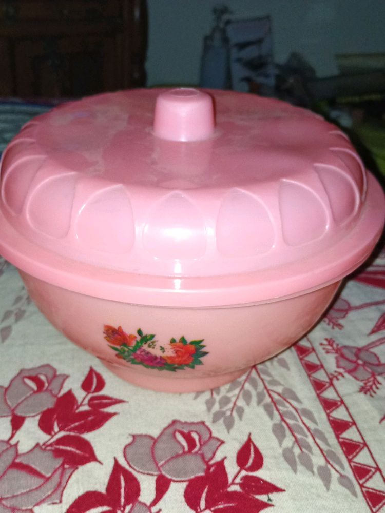 Deluxe Bowl With Lid For Storing