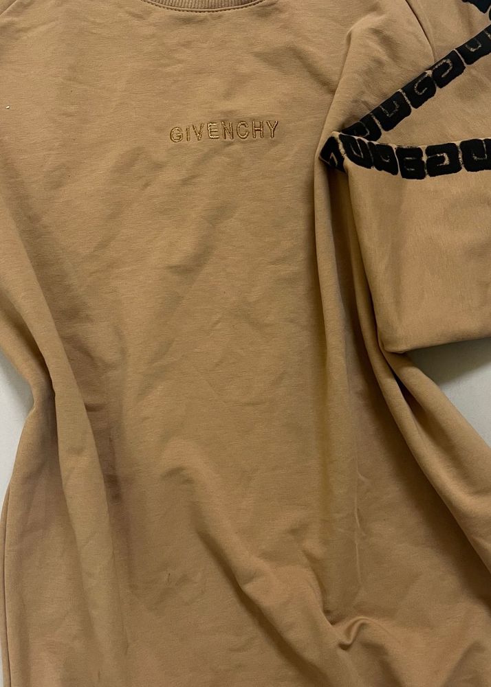 Givenchy Paris Sweatshirt