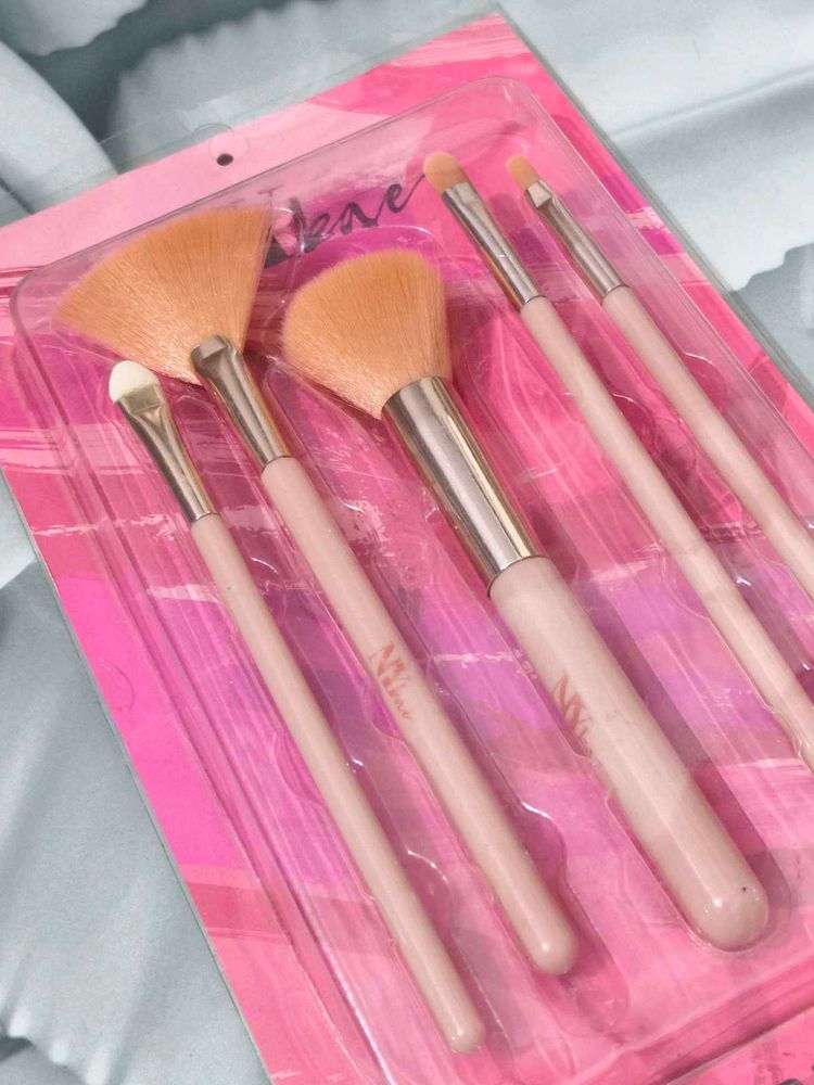 Nybae Makeup Brush Set 💝😍