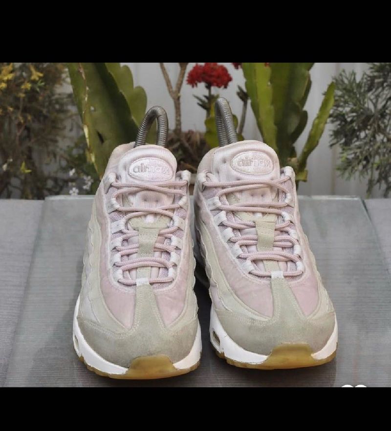 Nike Air Max 95 Sneakers