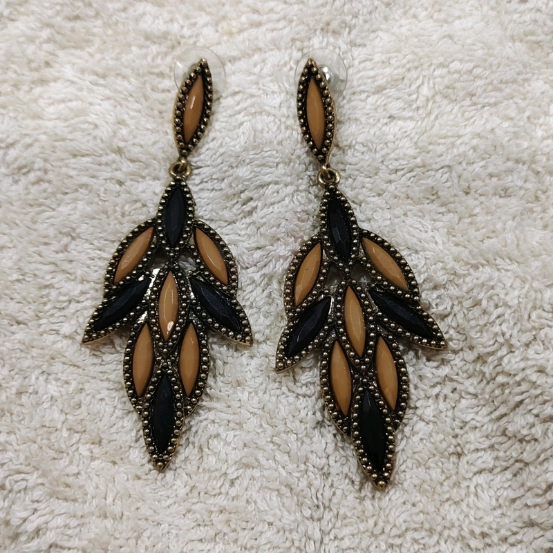 Party wear earing