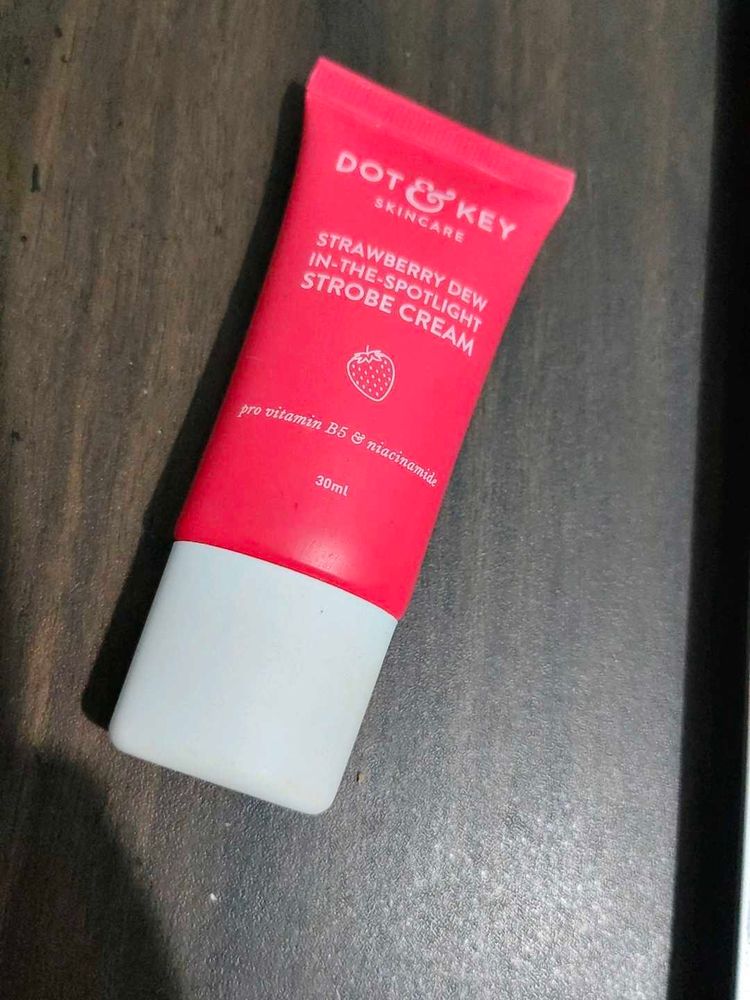 Dot &amp; Key Strobe Cream