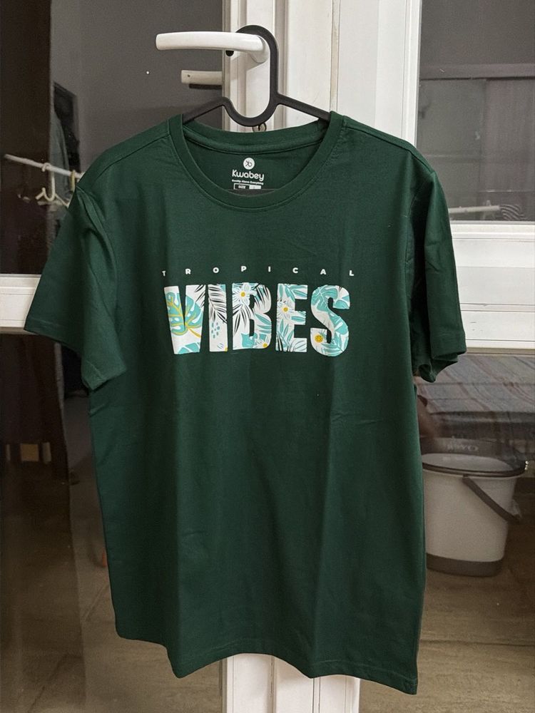 Green Tropical Vibes T-Shirt