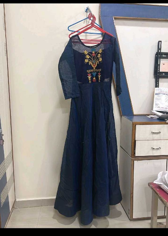 Elegant Blue Embroidered Kurta
