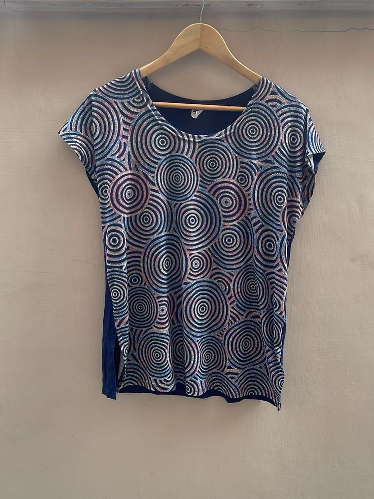 Unique Circle Print T-Shirt