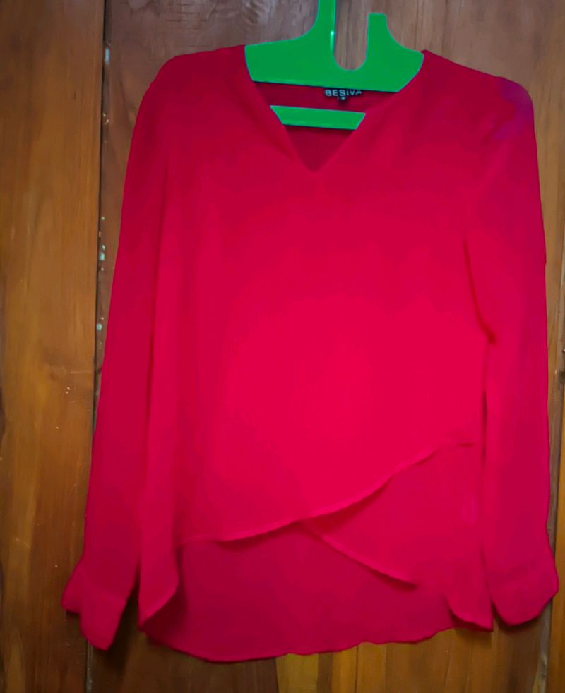 Pretty Red Top