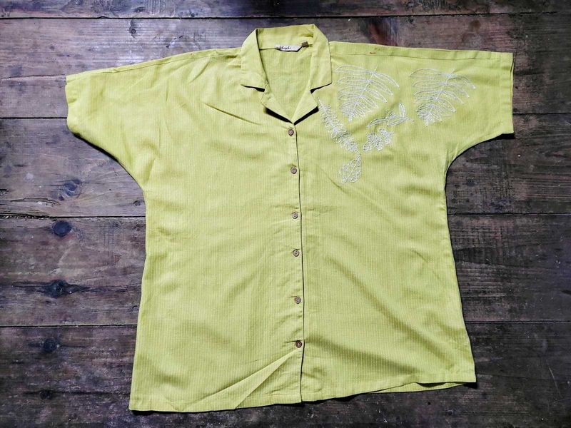 🌸Plus Size Embroidered Shirt