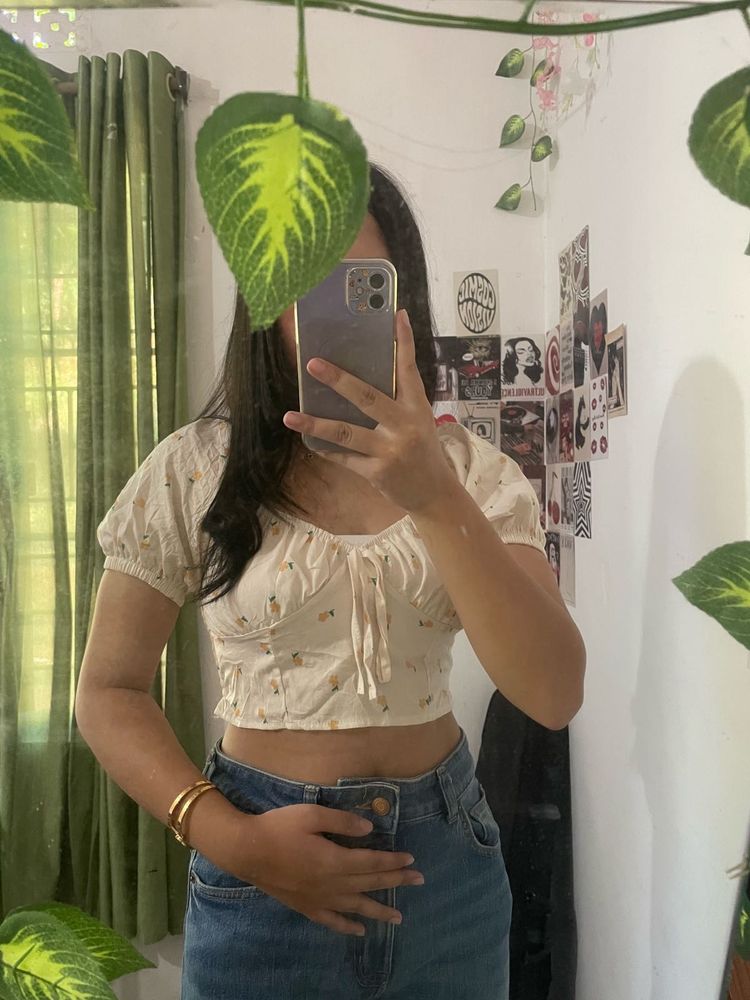 Cute Cropped Puff Sleeve Top
