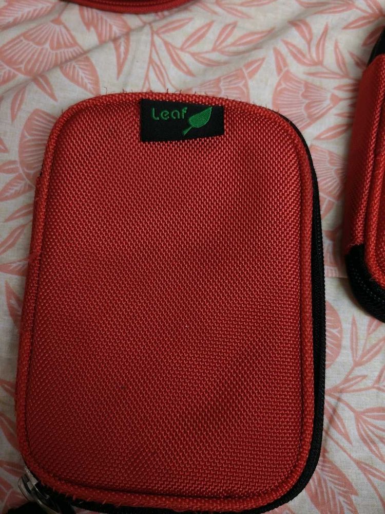 Red Leaf Pouch