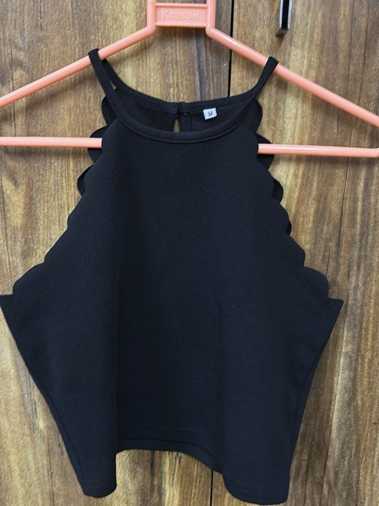 Chic Black Scalloped Halter Top