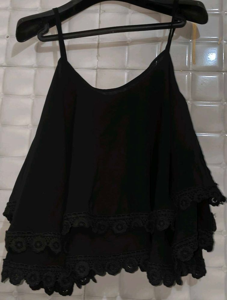 Harpa Black Aesthetic Flowy Top 🖤