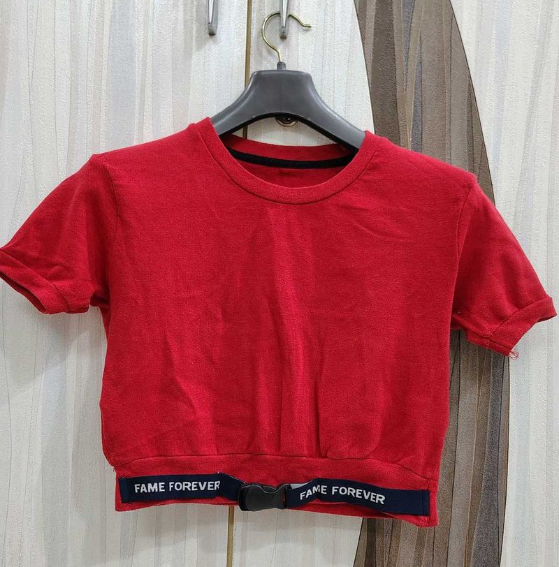Red Short Sleeve Cropped Top