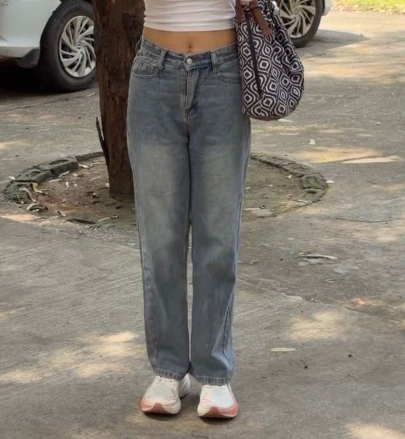 Light Wash Baggy Denim Jeans