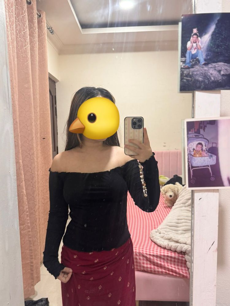 Black Off-Shoulder Long Sleeve Top
