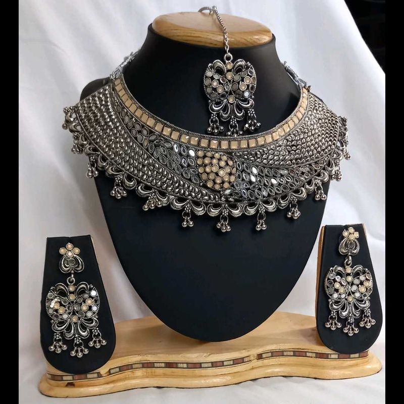 Oxidized Silver Necklace with Earrings