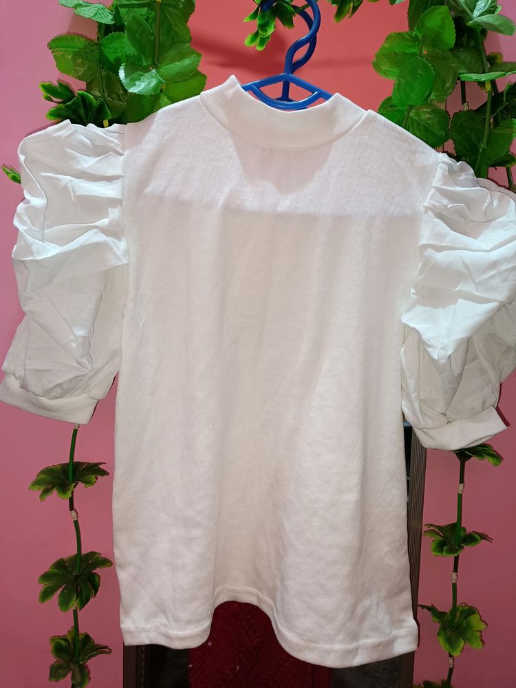 2 Puffy Sleeves Top Black And White