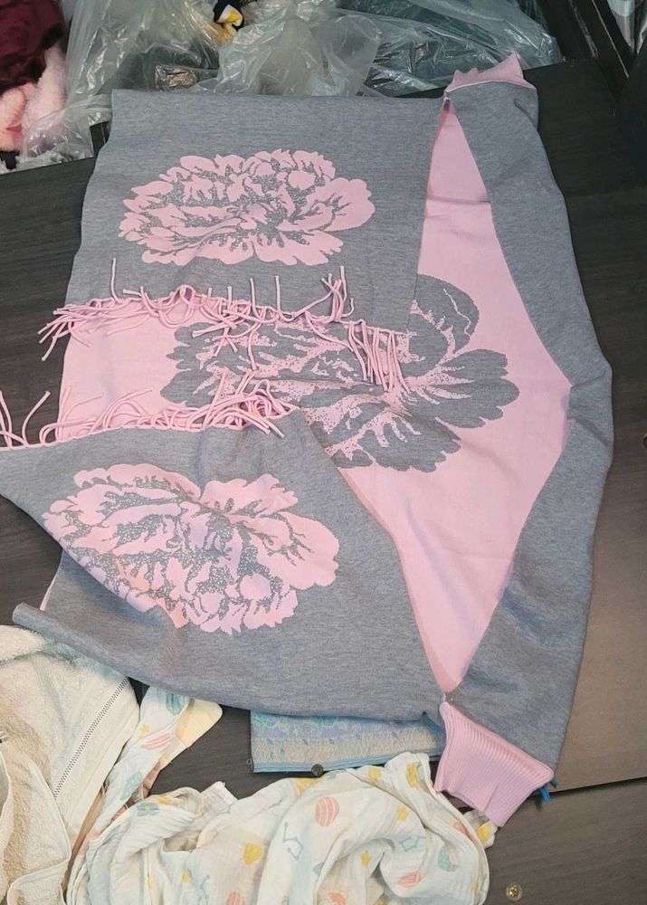 Gray &amp; Pink Floral Sweatshirt