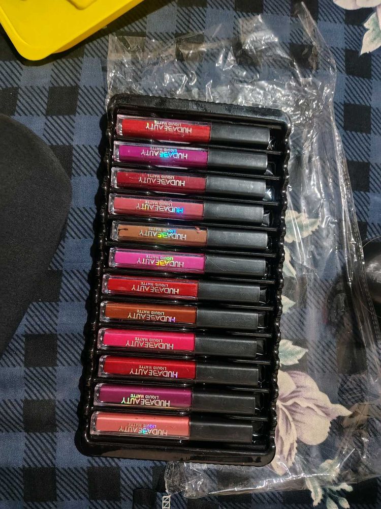 HudaBeauty Liquid Matte Lipstick Set