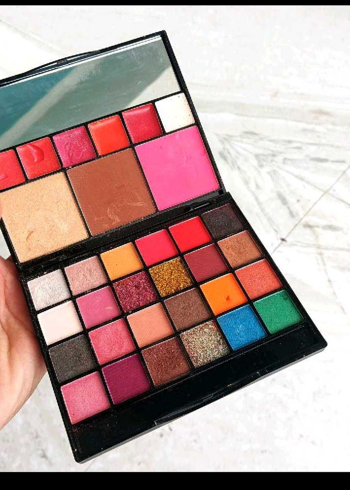 Colorful Eyeshadow Palette