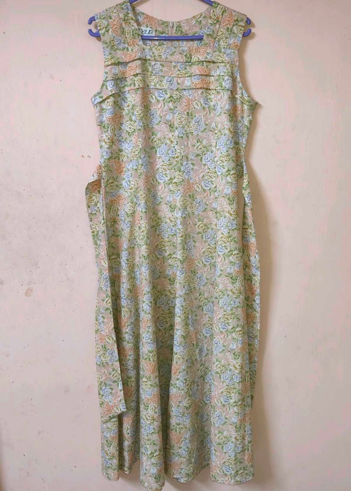 Floral Sleeveless Midi Dress