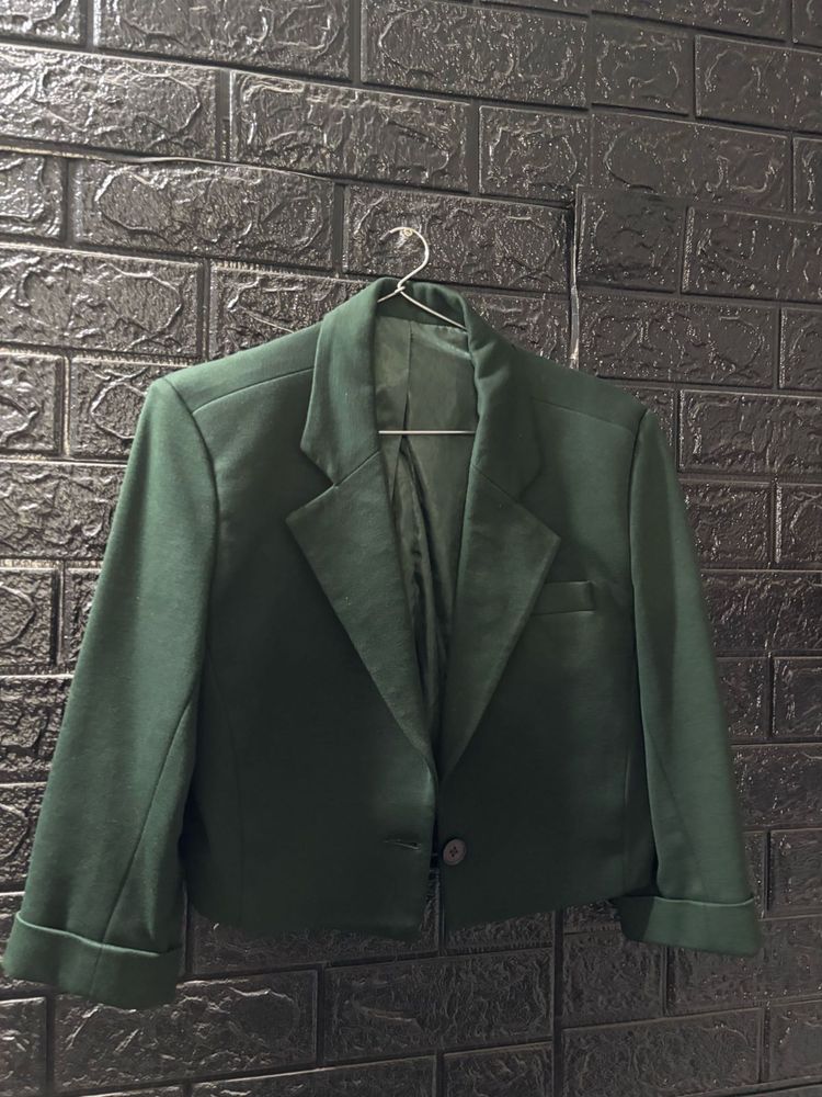 Stylish Green Cropped Blazer
