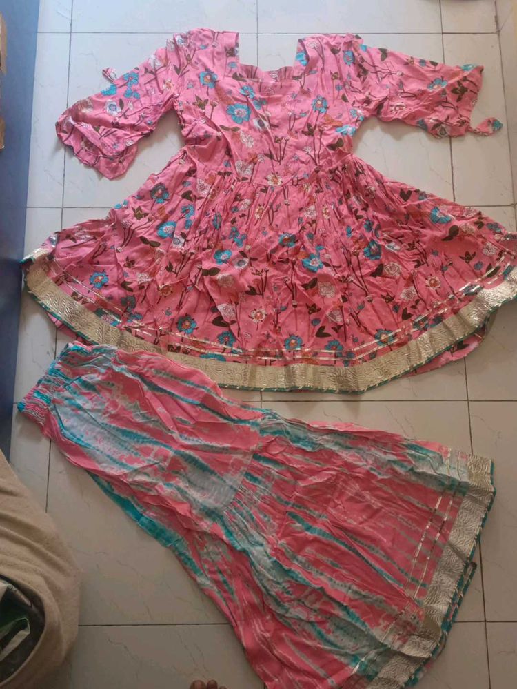Offer!! Pink Floral Kurta Set