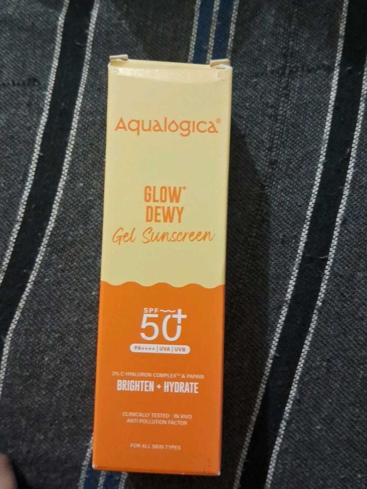 aqualogica dewy sunscreen spf50+