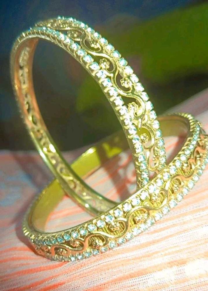 Exquisite Gold-Tone Bangles with Stones