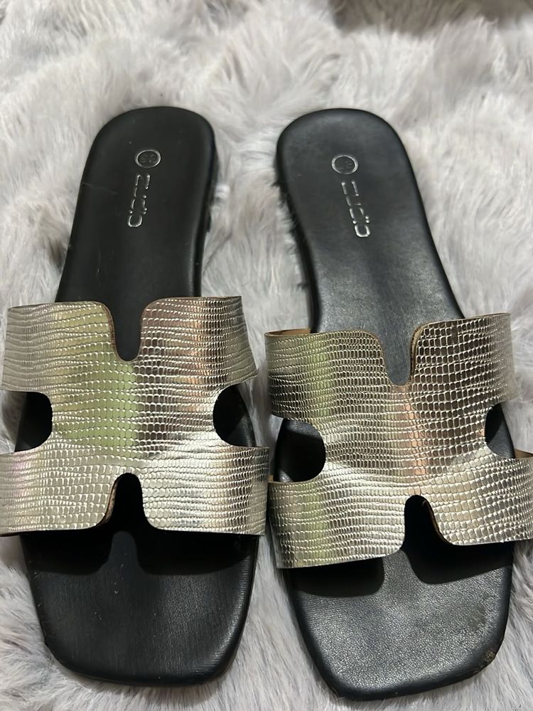 Silver Black Shiny Flats