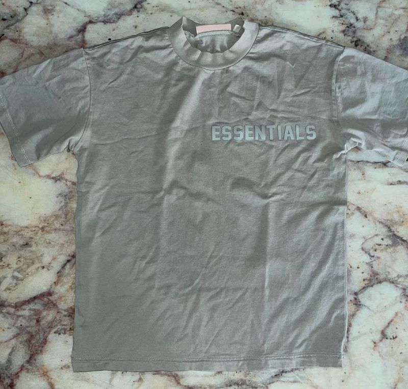 ESSENTIALS Fear of God T-Shirt