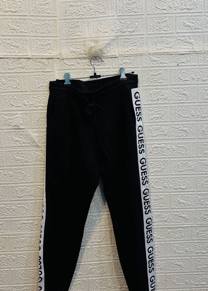 🇬🇧 Guess imported Jogger Pants