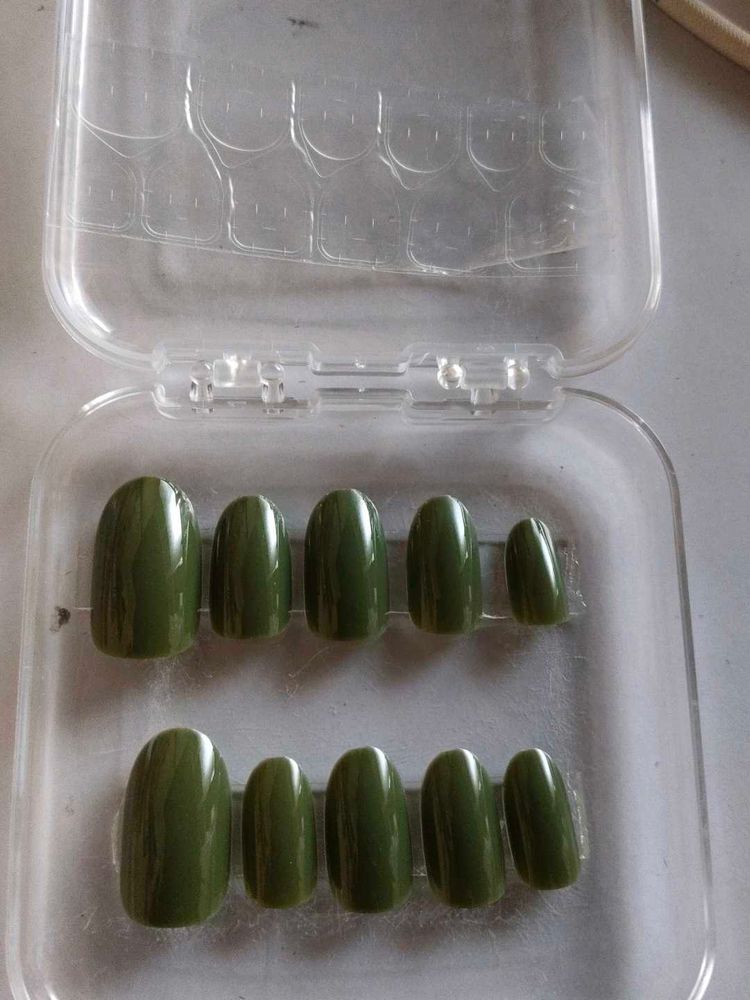 pair of two nails set combo,,Olive Green Oval Pres