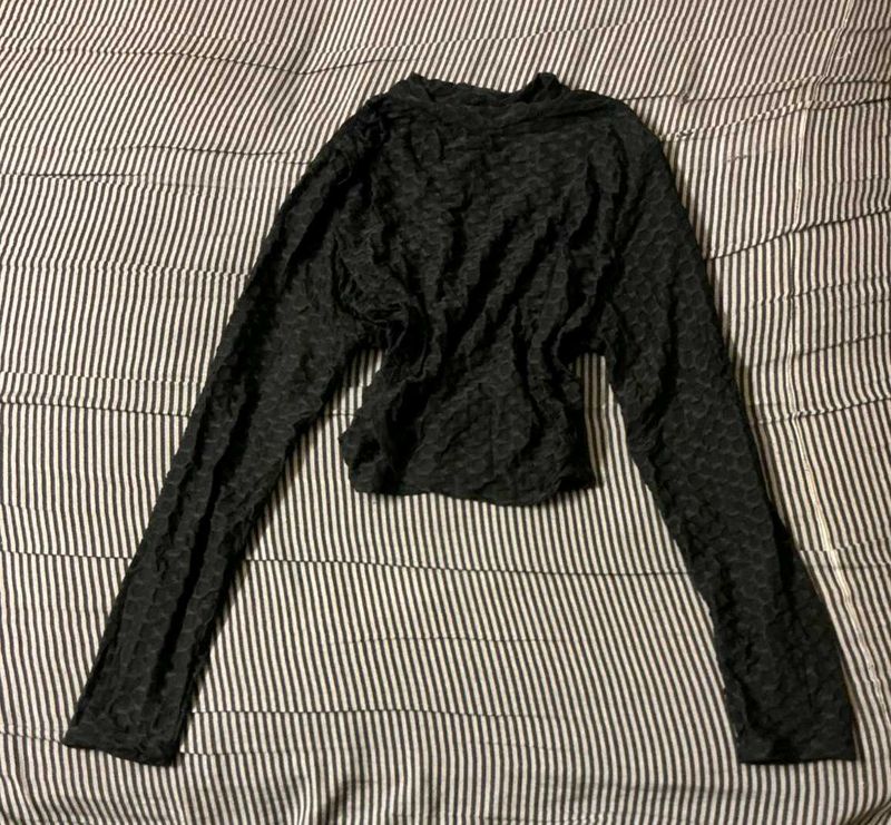 Textured Long Sleeve Crop Top