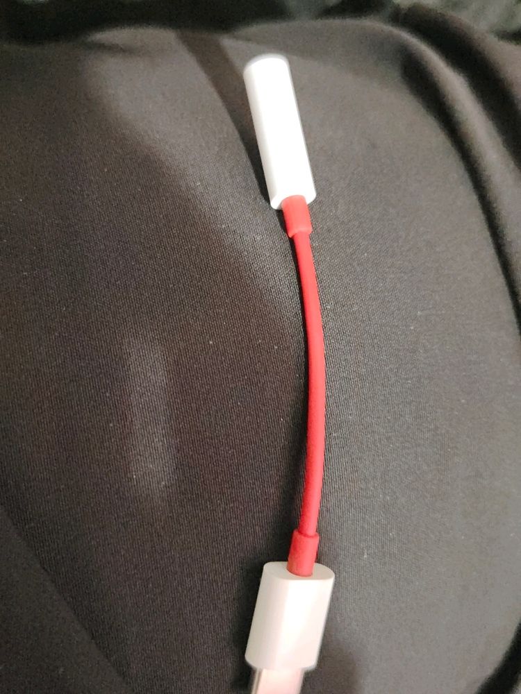 OnePlus Type-C to 3.5mm Auxiliary Adapter