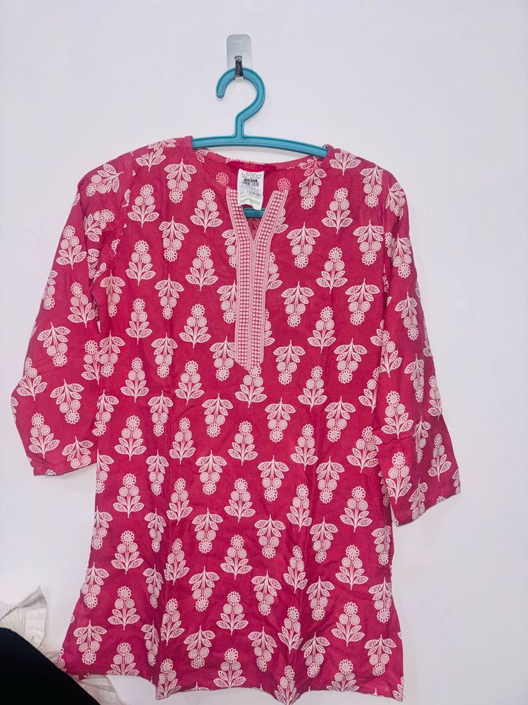 Beautiful Pink Kurta with White Floral Print