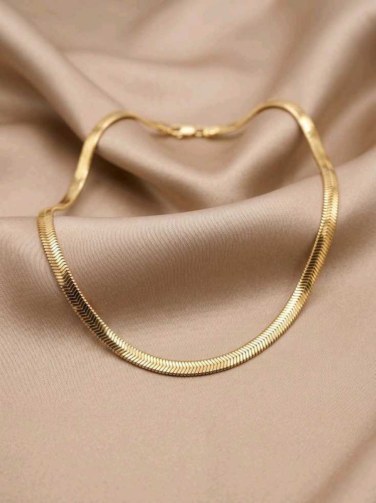 Elegant Gold Herringbone Chain Necklace