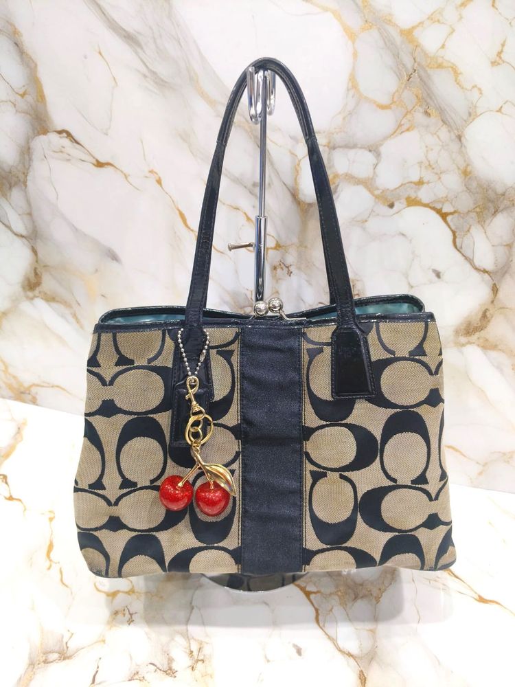 RARE COACH KISS LOCK TOTE