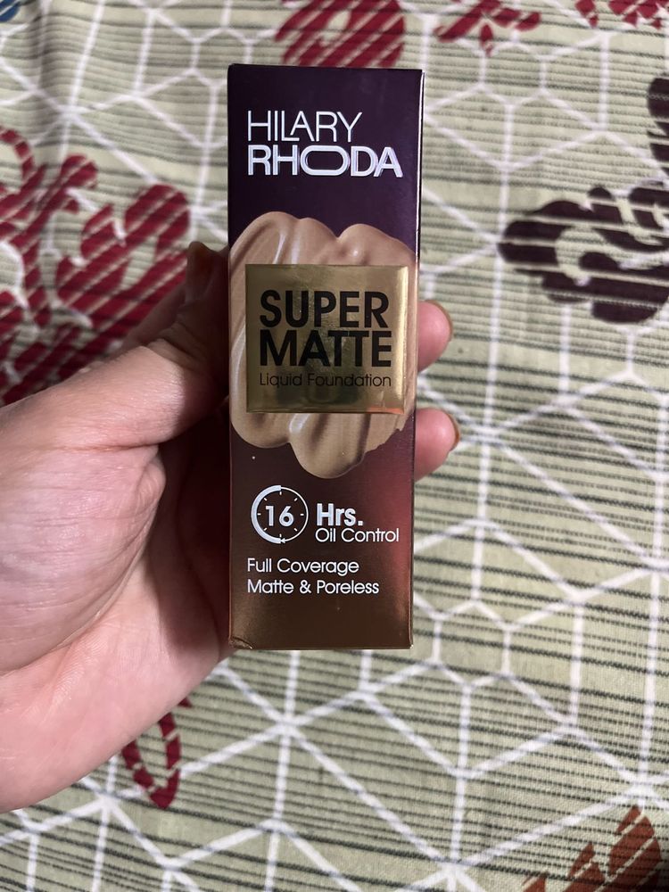Hilary Rhoda Super Matte Liquid Foundation