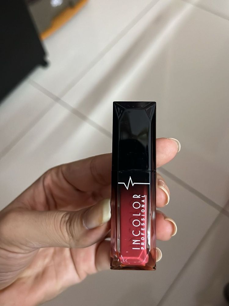 Incolor Professional liquid Lipstick