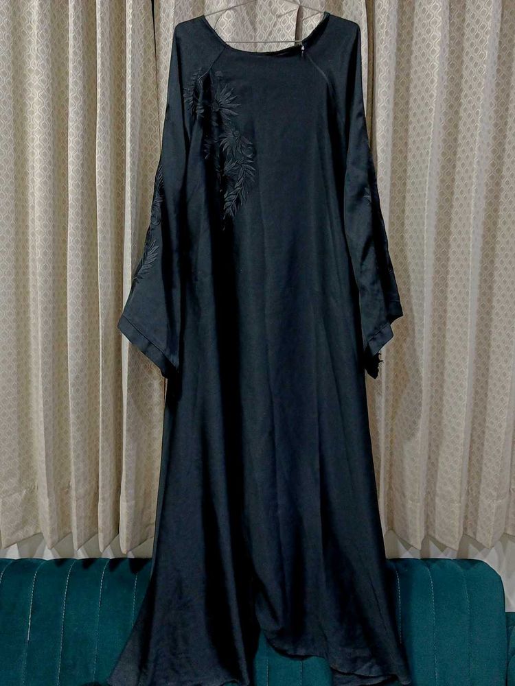 Elegant Black Embroidered Abaya