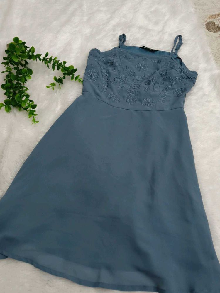 Chic Blue Spaghetti Strap Dress